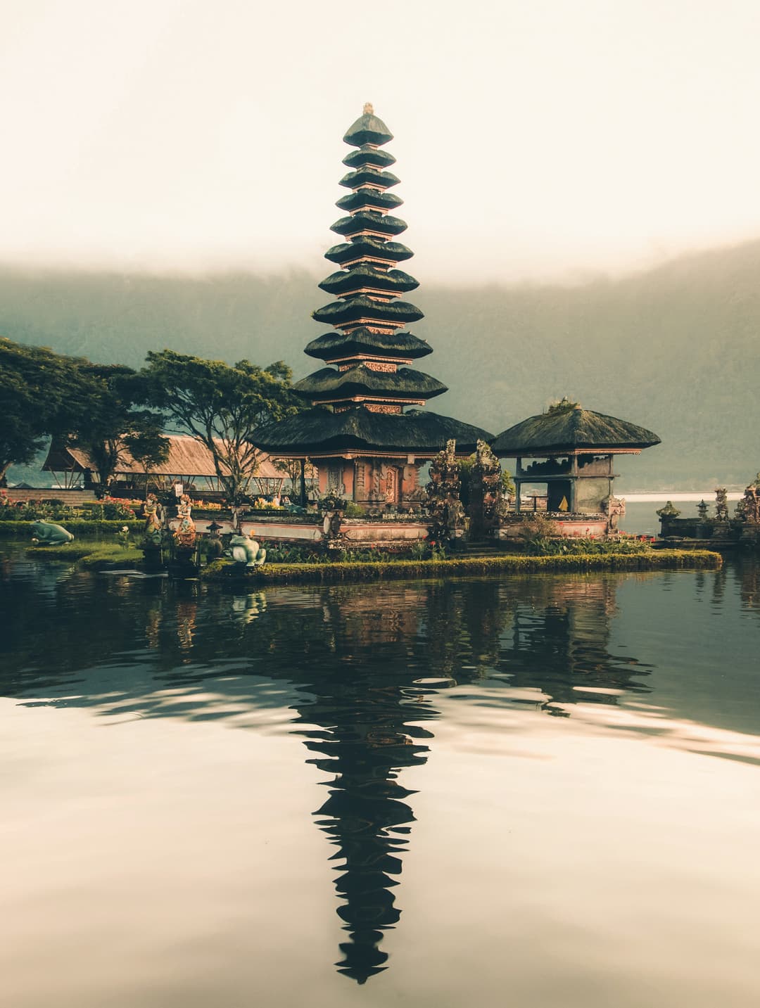 discover-the-hidden-gems-of-bali-beyond-the-tourist-spots-1765116522766